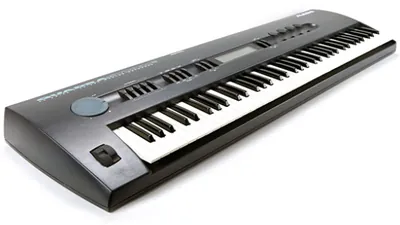 Alesis QuadraSynth 76-key master keyboard. Product image showing the model, not a photograph of the unit for sale.